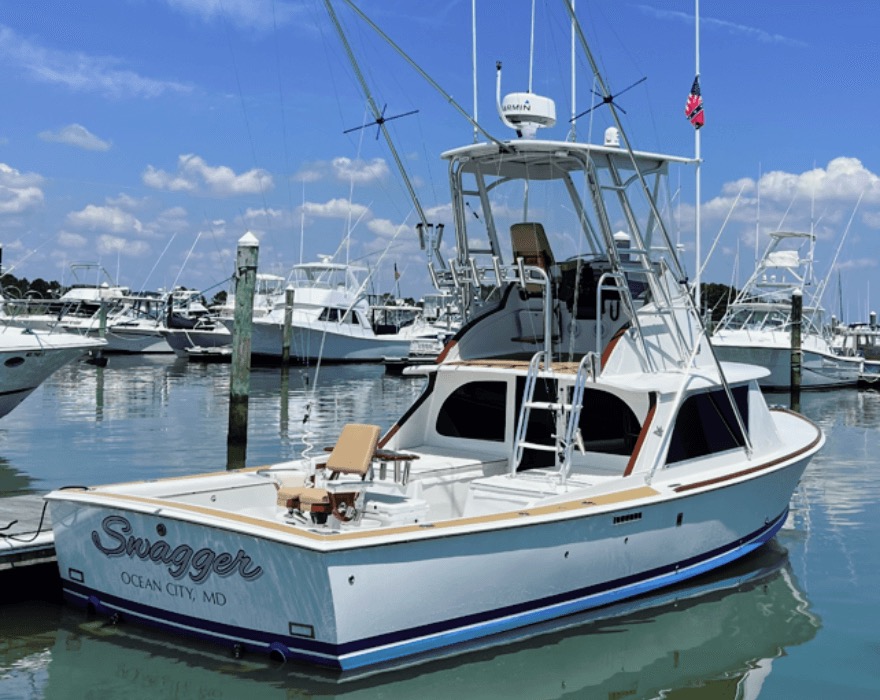 HOW JIM SWAGLER'S BERTRAM 31 DREAM CAME TRUE WITH AKZONOBEL